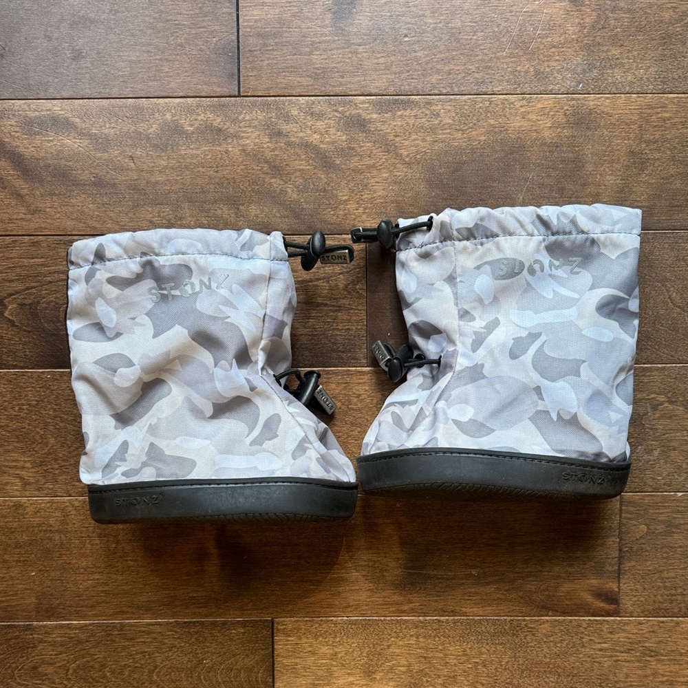 Stonz Light Gray Camo Booties